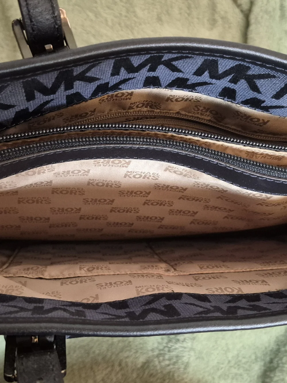 Michael Kors Jet Set MK Signature Tote In Navy Blue.